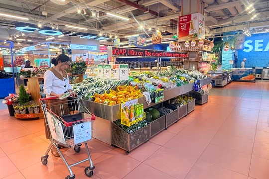 11 tháng bán lẻ hàng hoá và doanh thu dịch vụ tiêu dùng tăng 9,1%