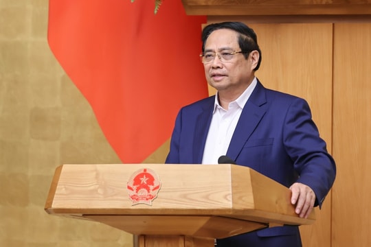 Thủ tướng yêu cầu hoàn thành sửa chữa, xây mới hơn 36.000 căn nhà cho người dân vùng thiên tai trước Tết 2026