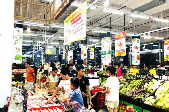 Tiêu dùng nội địa tạo cú hích cho nền kinh tế bứt phá