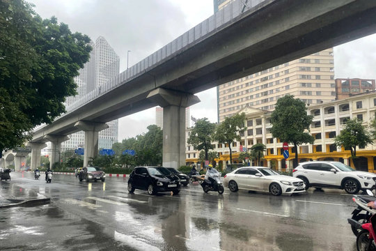 Thời tiết ngày 8/12/2025: Miền Bắc, Hà Nội sương mù, trời mưa