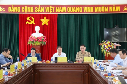 Đoàn giám sát số 8 của Thành ủy Hà Nội làm việc tại xã Thượng Phúc