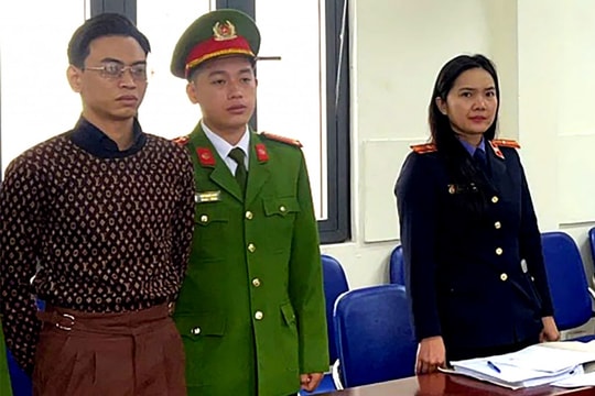 Bắt “tổng tài” chỉ đạo đàn em đánh người ở quán cà phê