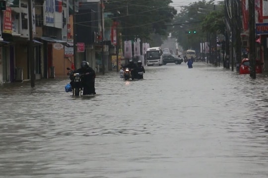 Huế và khu vực Duyên hải Nam Trung Bộ có mưa vừa, mưa to