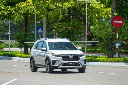 Honda Việt Nam bán 208.521 xe máy và 3.986 ô tô trong tháng 11