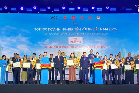 Prudential lần thứ 9 liên tiếp được vinh danh Top 100 Doanh nghiệp Phát triển bền vững tại Việt Nam