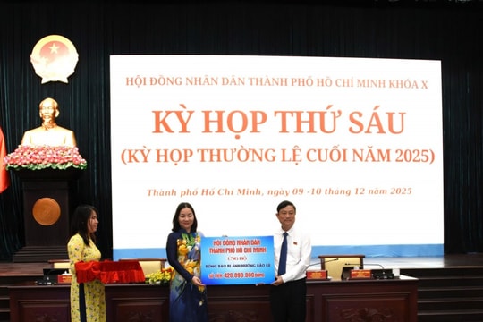 HĐND TP Hồ Chí Minh ủng hộ hơn 400 triệu đồng tới đồng bào bị ảnh hưởng bởi bão, lũ