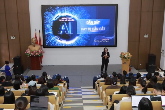Sinh viên Thủ đô học cách “làm chủ” Marketing trong kỷ nguyên AI