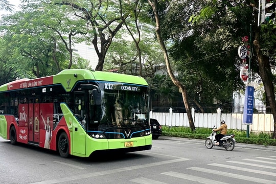 Hà Nội tiên phong chuyển đổi năng lượng xanh: "Chìa khóa" vững chắc cho an ninh năng lượng và phát triển bền vững