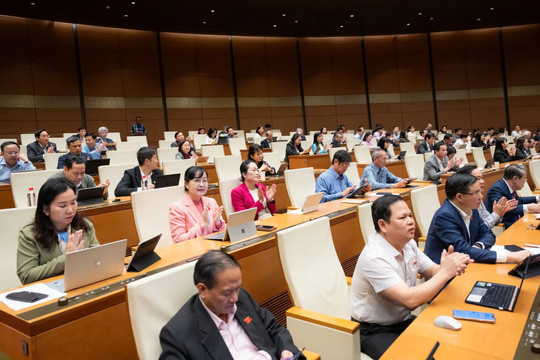 Quốc hội thông qua Luật Báo chí (sửa đổi): quy định về cơ quan báo chí chủ lực đa phương tiện