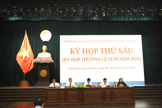 Đại biểu góp ý về tiến độ cấp giấy chứng nhận sở hữu nhà chung cư