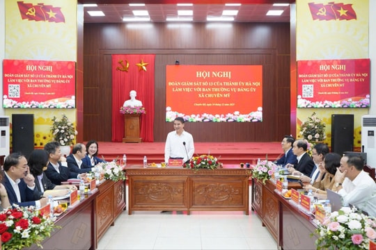Đoàn giám sát số 13 của Thành ủy làm việc với xã Chuyên Mỹ