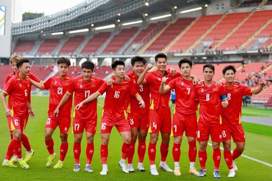 SEA Games 33: Thắng U22 Malaysia, U22 Việt Nam đi tiếp với ngôi đầu bảng