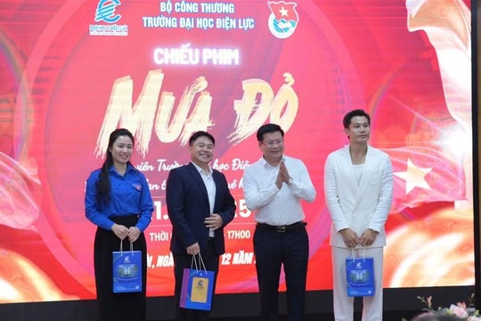 Sinh viên Trường Đại học Điện lực và hành trình lan tỏa tình yêu đất nước