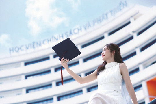 Trở thành thủ khoa nhờ giữ lời hứa với chính mình