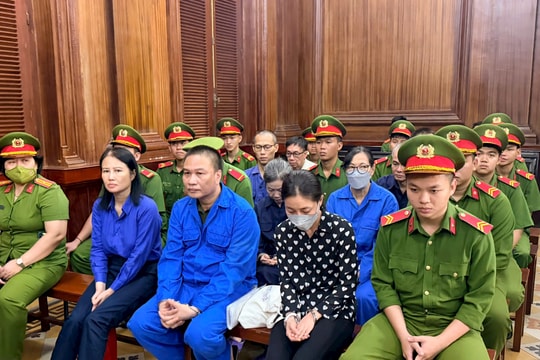 Tuyên phạt bị cáo Nguyễn Thị Thanh Nhàn cùng 15 đồng phạm vụ vi phạm quy định đấu thầu