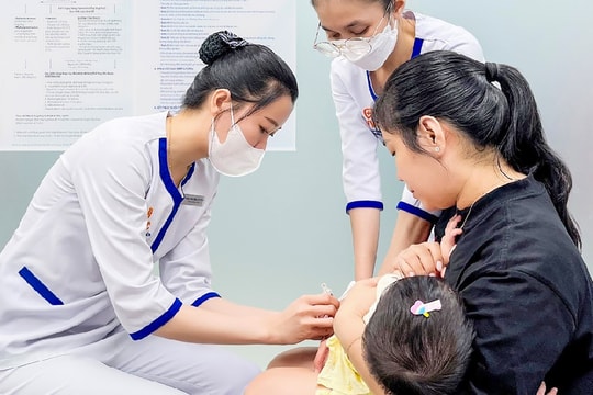 Tăng ca mắc Não mô cầu: Tiêm chủng - giải pháp cấp thiết để bảo vệ cộng đồng