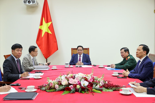 Thủ tướng Phạm Minh Chính điện đàm với Thủ tướng Malaysia