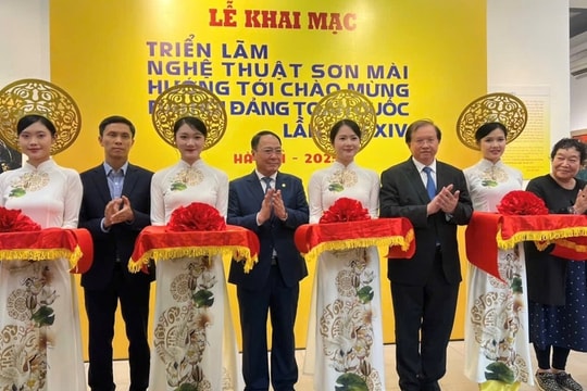 Triển lãm nghệ thuật sơn mài chào mừng Đại hội Đảng toàn quốc lần thứ XIV