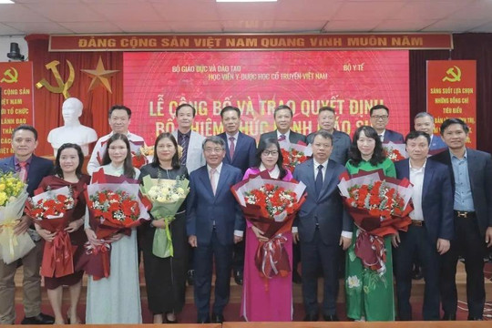  10 nhà giáo của Học viện Y - Dược học Cổ truyền Việt Nam được bổ nhiệm chức danh Phó Giáo sư