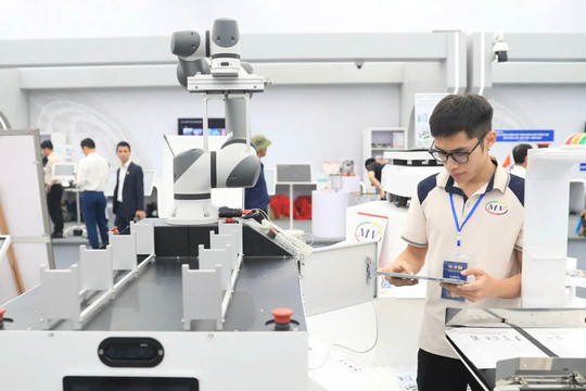Robot “Make in Vietnam”: Bước tiến chiến lược từ phòng thí nghiệm ra đời sống