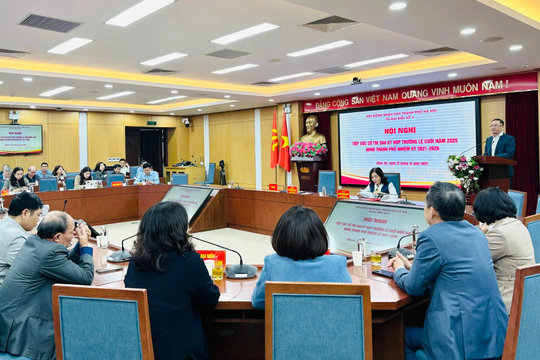 Tổ đại biểu số 3 HĐND Thành phố Hà Nội tiếp xúc cử tri của 5 phường