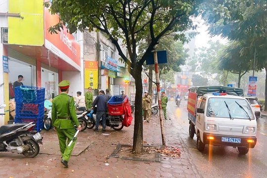 Phường Thanh Liệt ra quân giải quyết điểm nghẽn trật tự đô thị, xây dựng đô thị văn minh