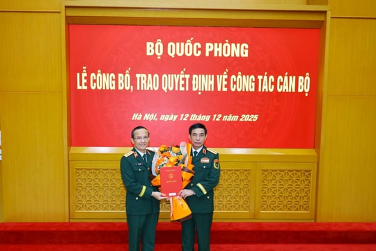 Giáo sư, Tiến sĩ Lê Hữu Song, Giám đốc Bệnh viện Trung ương Quân đội 108 nhận quân hàm Trung tướng