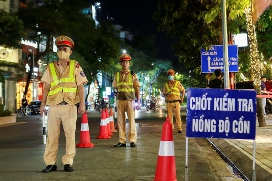 Từ mùng 1 Tết Nguyên đán 2026, CSGT đồng loạt kiểm tra nồng độ cồn