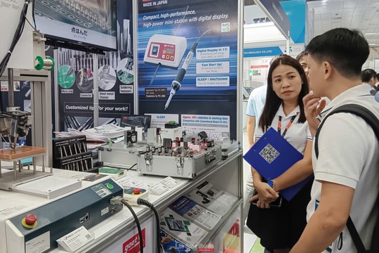 Blockchain: Bài toán hạ tầng số và cuộc đua giữ chân nhân tài