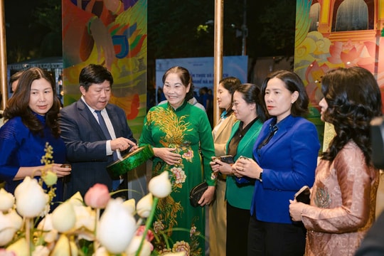 Hơn 30.000 lượt du khách đến Liên hoan Ẩm thực và Du lịch làng nghề, phố nghề năm 2025