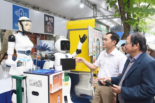 Trải nghiệm sản phẩm công nghệ hiện đại Make in Việt Nam