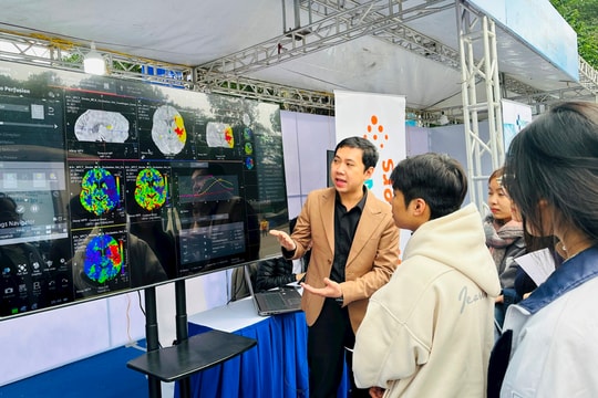 Đưa AI và công nghệ số khám sàng lọc miễn phí cho 2.000 người dân Hà Nội