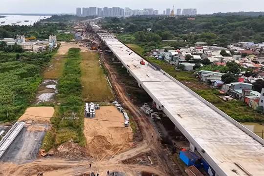TP Hồ Chí Minh: Hơn 1.700 công nhân cấp tập thi công đoạn Vành đai 3 trên cao