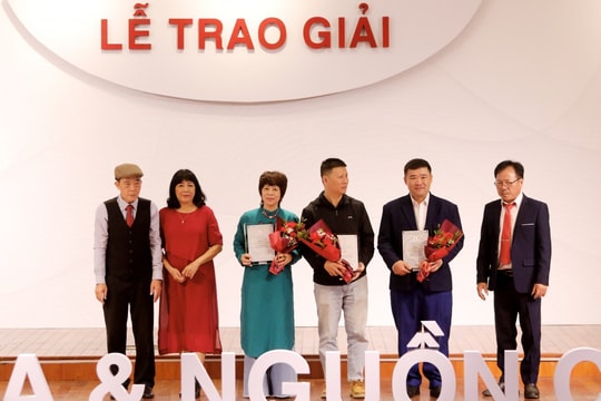 Thơ ca kết nối nguồn cội, lan tỏa những giá trị nhân văn