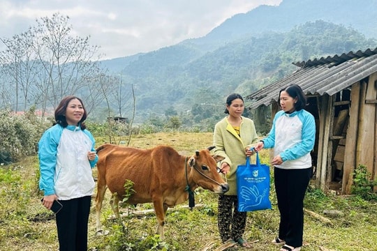 Đồng hành cùng phụ nữ biên cương