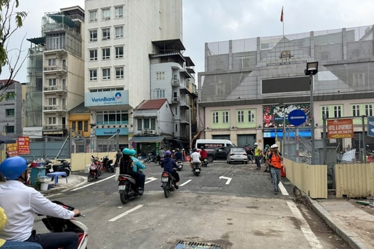 Thu gọn rào chắn dự án đường sắt đô thị Nhổn ga Hà Nội