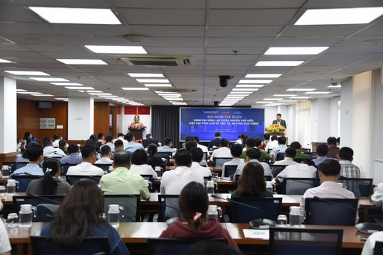 Phổ biến giáo dục pháp luật về an toàn giao thông