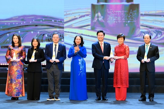 Gala trao Giải thưởng Hành động vì cộng đồng năm 2025 Khi sự tử tế được đo bằng hành trình "kiên trì phụng sự"
