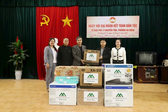 Trang bị 63 bộ máy tính cho tổ dân phố của phường Hà Đông từ nguồn xã hội hóa