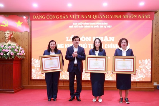 Đẩy mạnh lan tỏa sách lý luận, chính trị đến độc giả trong và ngoài nước