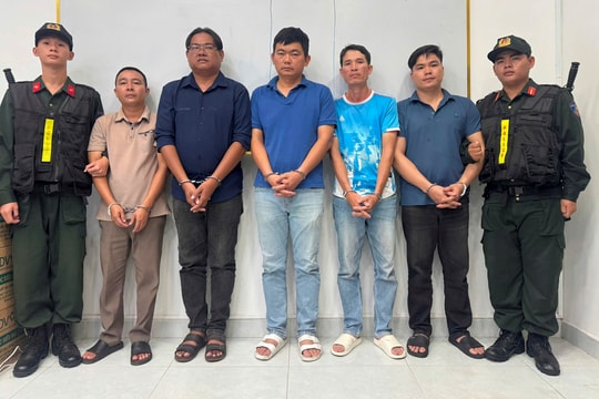 Khởi tố vụ án vận chuyển trái phép qua biên giới hơn 650 tấn quặng đội lốt "xỉ đa kim"