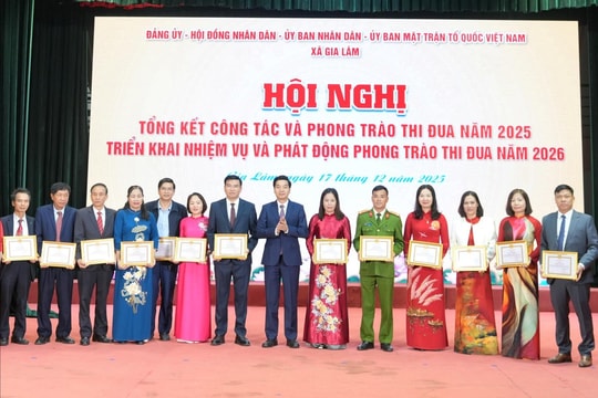 Gia Lâm khen thưởng nhiều tập thể, cá nhân đạt thành tích trong phong trào thi đua năm 2025