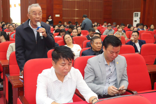 Cử tri Phú Xuyên kiến nghị về xử lý rác thải, hạ tầng, sản xuất nông nghiệp
