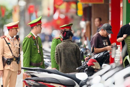 Hà Nội: Xử lý nghiêm các vi phạm là nguyên nhân gây ùn tắc giao thông