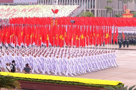 Kỷ niệm 53 năm Chiến thắng \"Hà Nội - Điện Biên Phủ trên không\" Hà Nội viết tiếp bản hùng ca chiến thắng