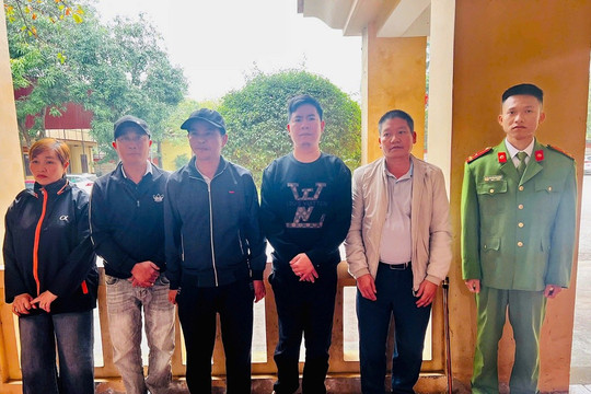 Giai Lạc (Nghệ An): Bắt giữ các đối tượng đánh bạc bằng hình thức ghi số lô, đề