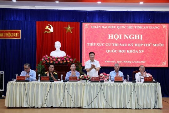 Phó Thủ tướng Lê Thành Long tiếp xúc cử tri An Giang