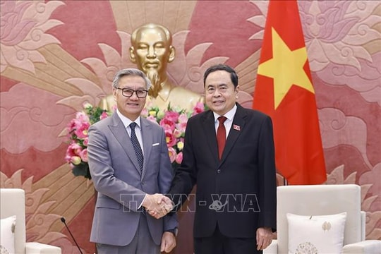 Chủ tịch Quốc hội Trần Thanh Mẫn tiếp Bộ trưởng Ngoại giao Lào