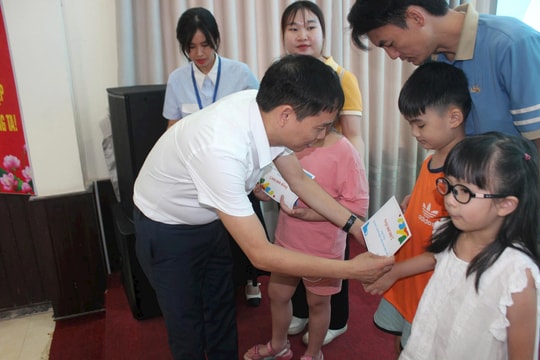 Nhọc nhằn gánh nặng mưu sinh và những "điểm tựa" nhân văn giữa lòng Thủ đô