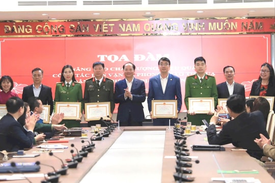 Đổi mới công tác dân vận, thực hiện thắng lợi Nghị quyết Đại hội XVIII Đảng bộ TP Hà Nội